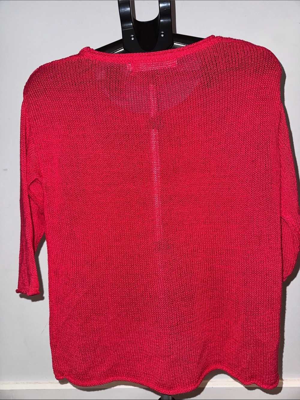 Simons Contemporaine Lightweight Knit Top Summer Sweater Sz Medium Magenta - Picture 3 of 5